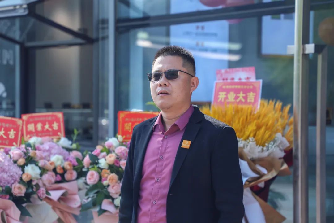 铭品装饰城北分公司重装开业