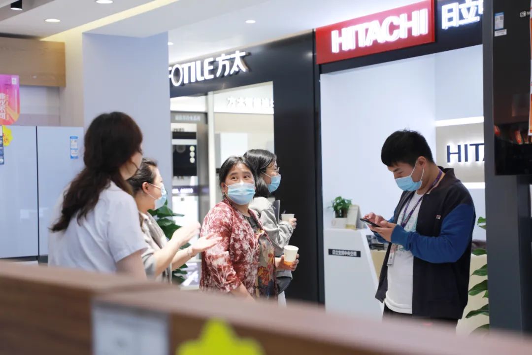 开业当天 业主齐聚铭品装饰 实地体验澎湃星城服务