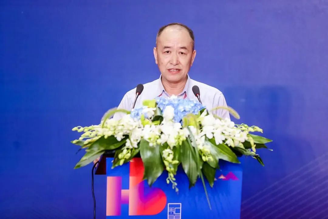 省总工会经费审查委员会主任陆佩军出席会议并讲话